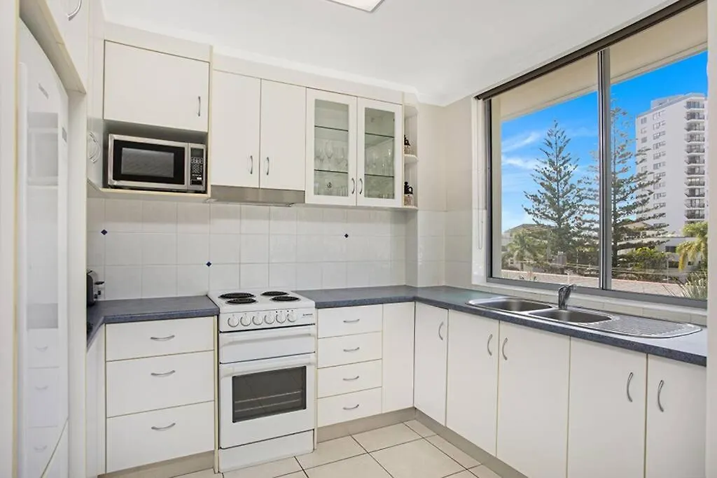 Teenamara - Hosted By Burleigh Letting Gold Coast Australia